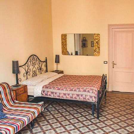 Casa Verdi - House Of Travelers Catania Luaran gambar